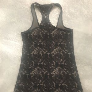 Lululemon racerback size 4